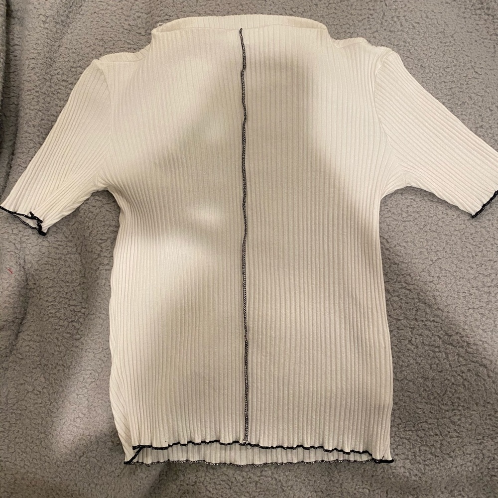 White Zara ribbed shirt with black lining